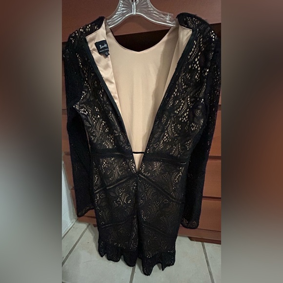 BARDOT Bodycon Elegant Sheer Lace Overlay Cocktail Dress w Nude Lining Size M - Picture 12 of 12